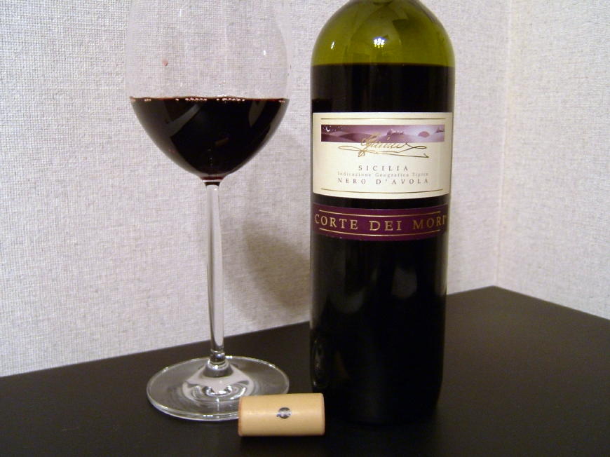 NERO D\'AVOLA SICILIA CORTE DEI MORI 2007_e0114543_2338428.jpg