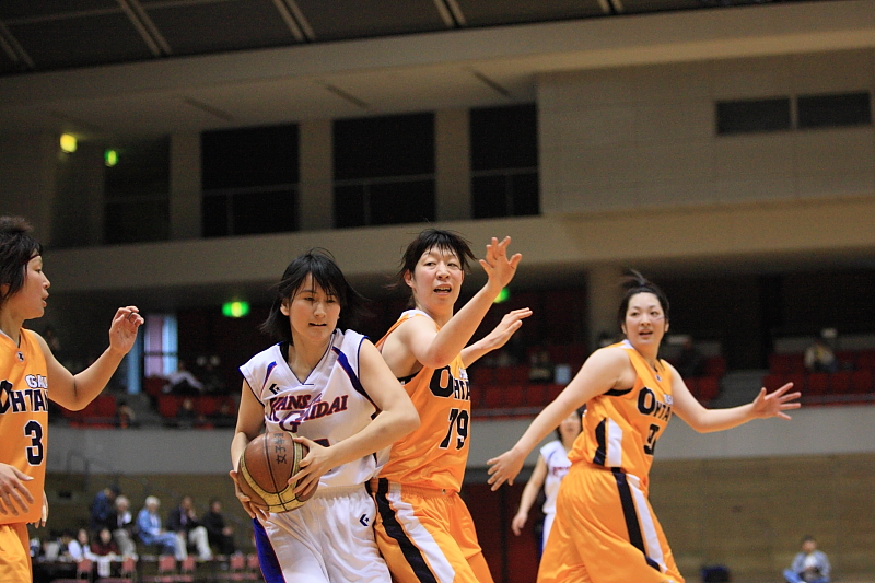 2009/04/29(水)関西外国語大-大阪大谷大@尼崎市記念公園総合体育館04_c0119900_9342925.jpg