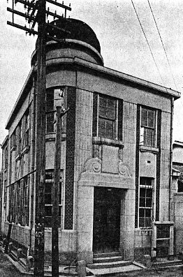 函館・石塚商店(建築家・関根要太郎設計作品研究)その2_f0142606_21121910.jpg