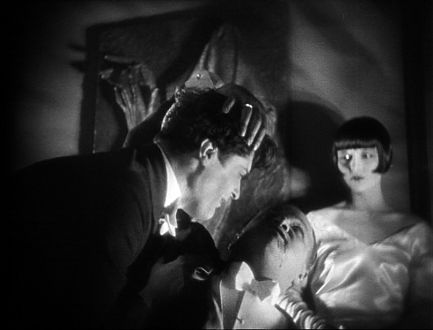 ルイーズ・ブルックス（Louise Brooks）「パンドラの箱」（1929）《中編》_e0042361_2317458.jpg