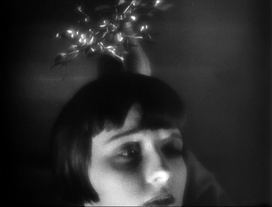 ルイーズ・ブルックス（Louise Brooks）「パンドラの箱」（1929）《後編》_e0042361_2395427.jpg