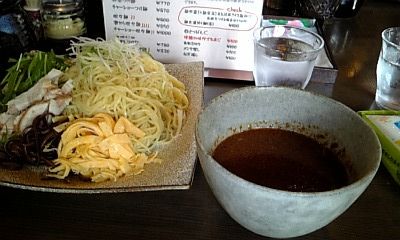 荻窪ラーメン　栄龍軒　夏の冷やしごまつけ麺_d0073192_1404044.jpg