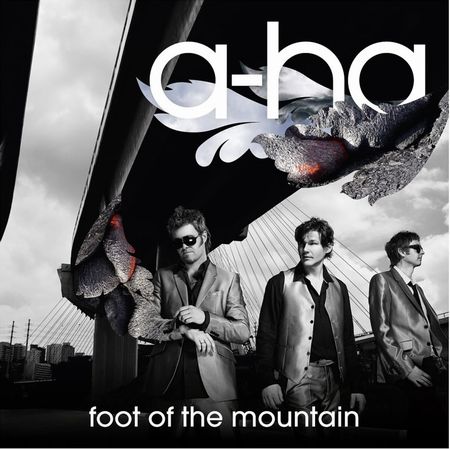 A-HA の新曲「Foot of the Mountain」_d0148729_20472277.jpg