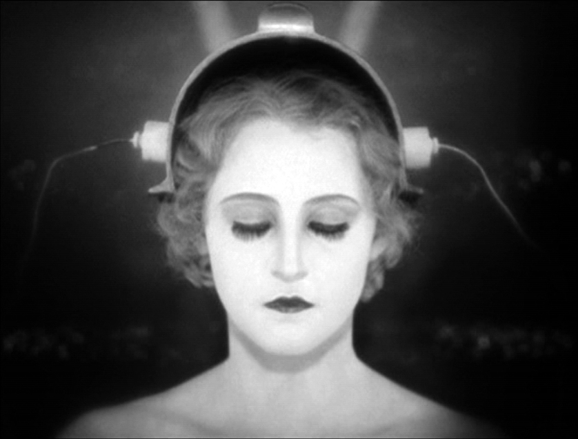 ブリギッテ・ヘルム（Brigitte Helm）「メトロポリス」（1927）《前編》_e0042361_22372773.jpg