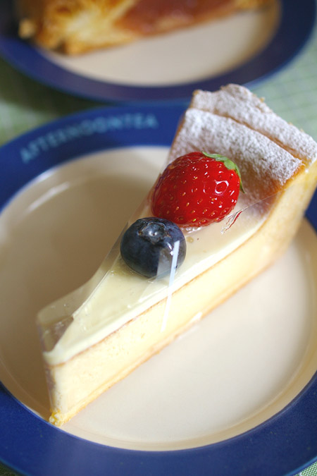 アップルパイとチーズケーキ 仙台市太白区 苺の樹 ミゼットカフェ アップルパイとチーズケーキ 仙台市太白区 苺の樹 ミゼットカフェ