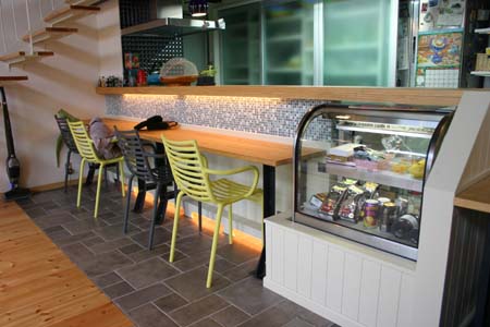 カフェのようなキッチン_e0074935_9452434.jpg