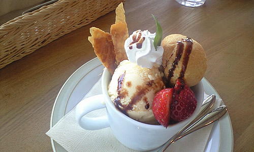 カフェ・リラックスのプリンパフェ_c0092877_1525120.jpg