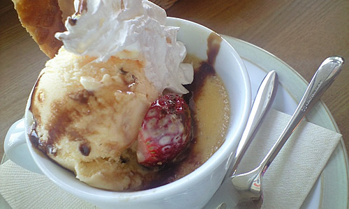 カフェ・リラックスのプリンパフェ_c0092877_1541942.jpg