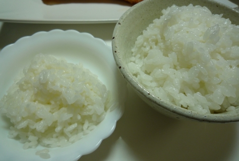 モニターでおうちご飯 『幻の米で TVみたいに食べ比べ~^m^』_e0123286_18591856.jpg