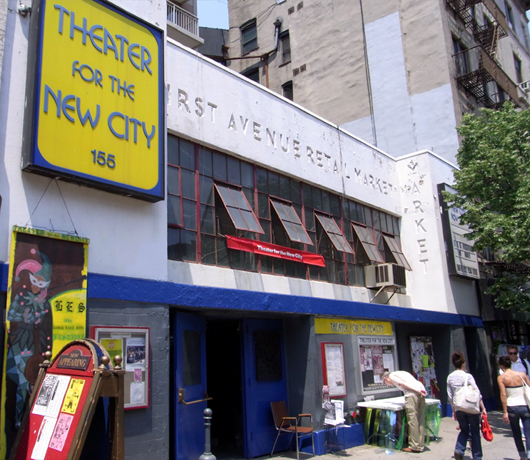 地域コミュニティを盛り上げる老舗劇場 Theater for the New City_b0007805_122794.jpg
