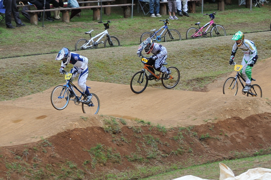 2009JBMXFジャパンシリーズ第２戦IN上越金谷山VOL9：ボーイズ１１~１４才クラス決勝_b0065730_18422215.jpg