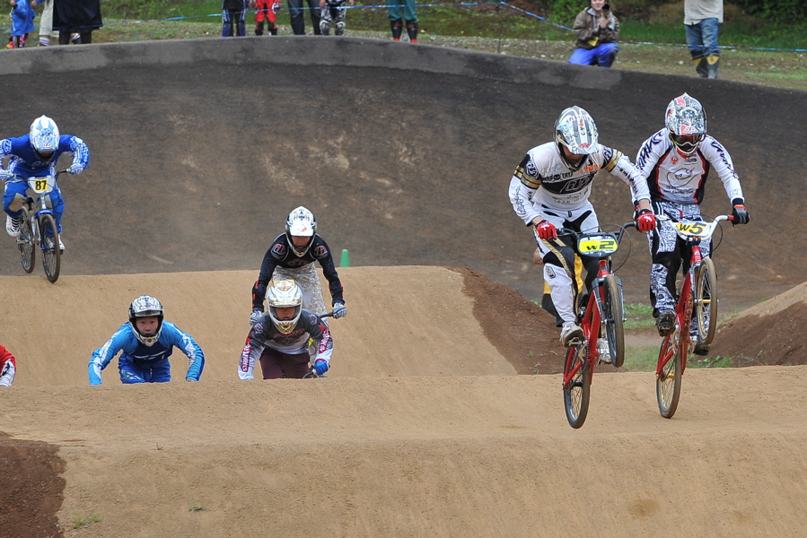 2009JBMXFジャパンシリーズ第２戦IN上越金谷山VOL9：ボーイズ１１~１４才クラス決勝_b0065730_18482897.jpg