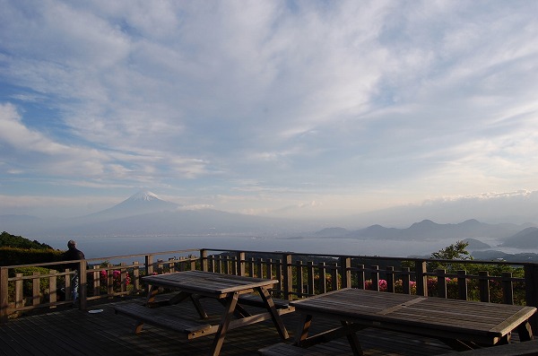 だるま山高原レストハウスからの富士山と天使の…_a0087927_2311469.jpg