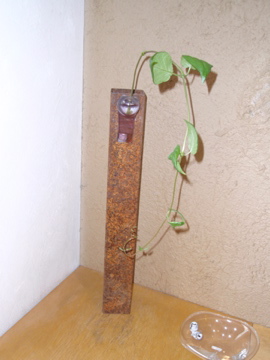 吹きガラスの花器_b0132442_17102185.jpg