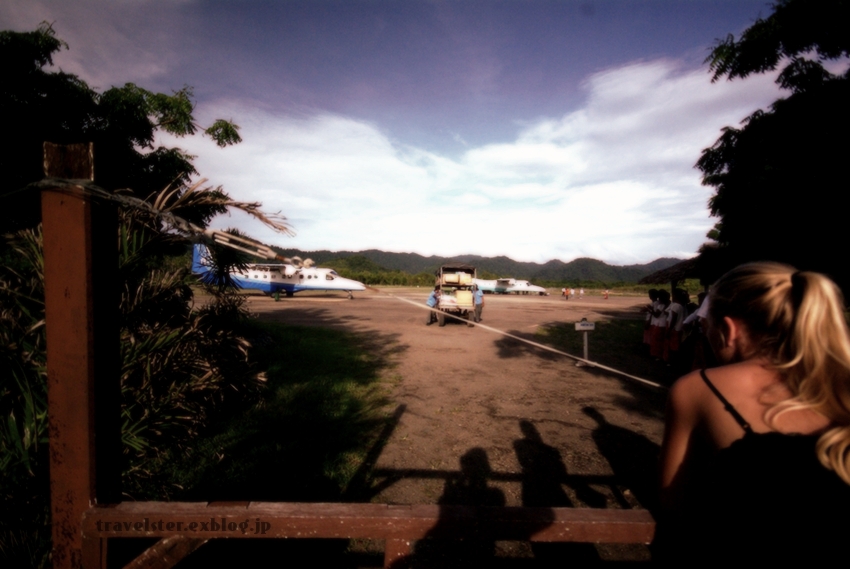 エアポート。陽は傾き、風そよぐ。 - El Nido Airport -_b0108109_2291263.jpg