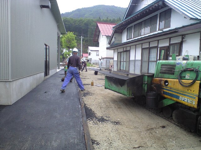 舗装_d0099708_21594161.jpg
