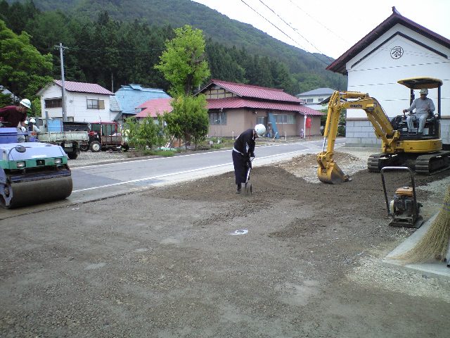 舗装_d0099708_2233060.jpg