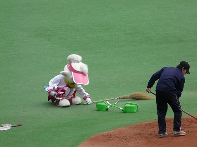 試合前の大切なお仕事・・・_b0166128_14571651.jpg