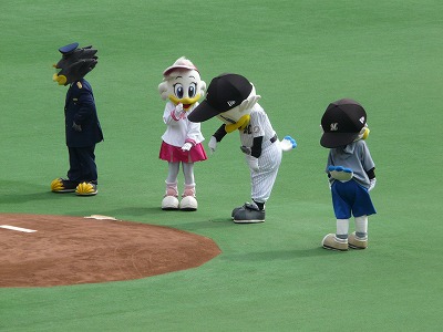 試合前の大切なお仕事・・・_b0166128_153215.jpg