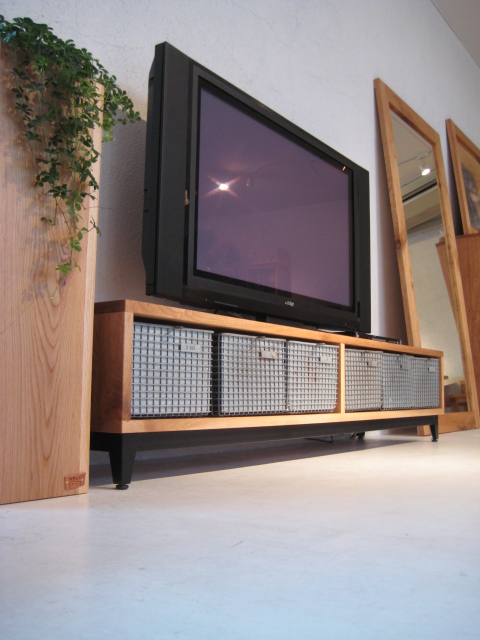 TV BOARD_c0146581_17211749.jpg