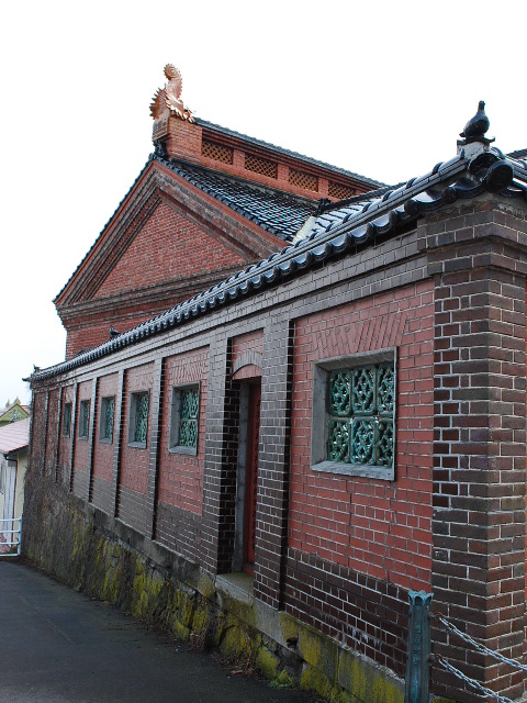 函館中華会館(はこだての建物案内)その２_f0142606_0564270.jpg