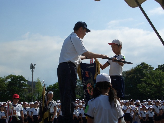 英語のラジオ体操で始まった運動会_f0141310_2392344.jpg