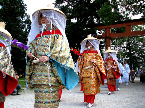 上賀茂神社 献上梅道中_e0048413_21293050.jpg