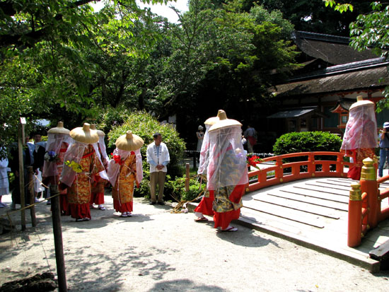 上賀茂神社 献上梅道中_e0048413_21301765.jpg