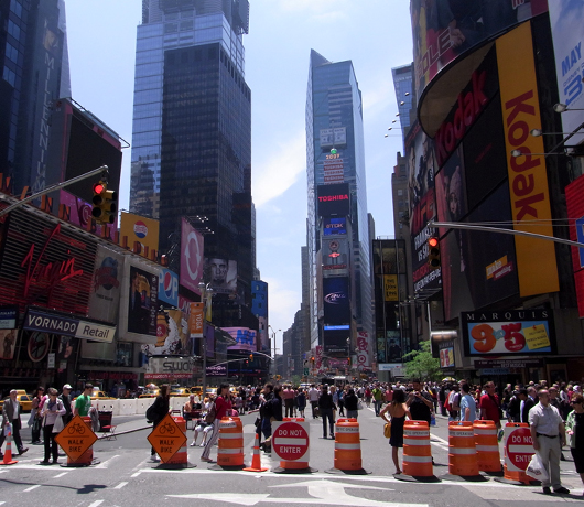 変わらないために、変わり続ける　Traffic-Free Broadway in Times Square_b0007805_1014867.jpg
