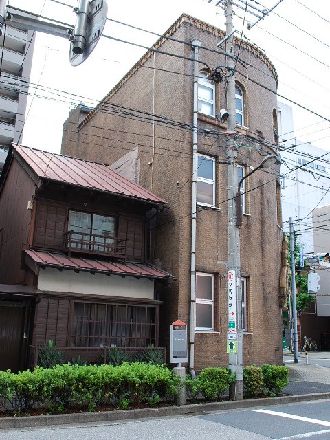 村林ビル(関根要太郎設計作品)その２_f0142606_0144681.jpg