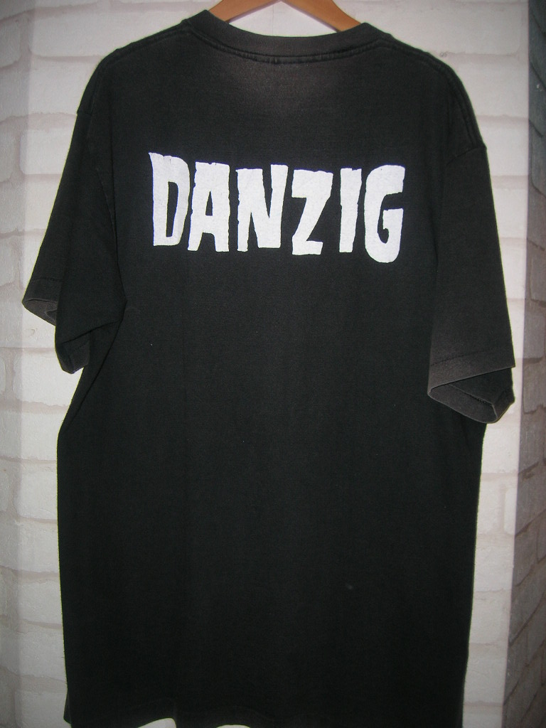 DANZIG（ダンジグ）　８８年Ｔシャツ入荷！！　_f0181819_1636451.jpg