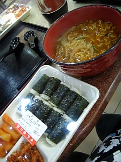 韓国の朝ご飯&夕ご飯_a0091095_1355745.jpg