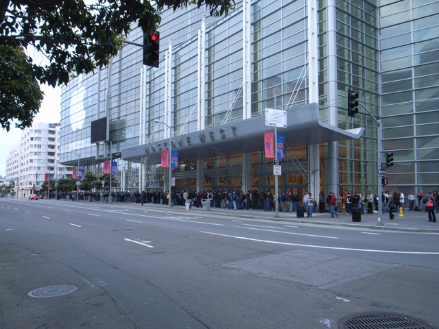  WWDC 2009 - day1 keynote（会場の様子）_b0170652_10393848.jpg