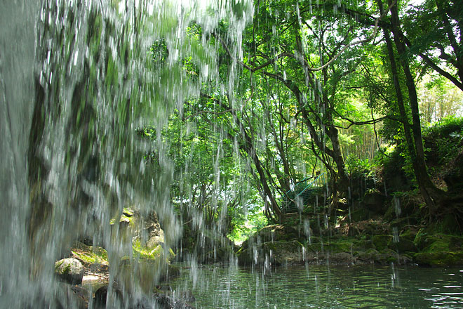 水のカーテン_c0067040_22452461.jpg