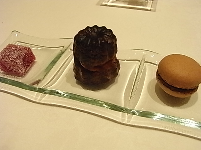 ル・マンジュ・トゥー_b0145846_23135927.jpg