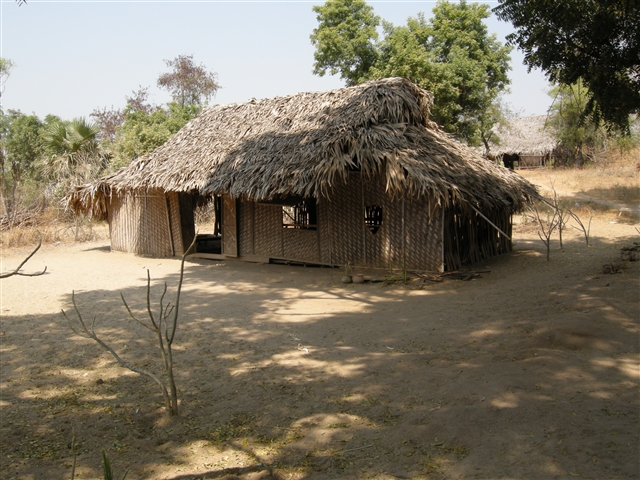 ミャンマー・バガンの僻地に学校を建てる_a0120187_14461414.jpg