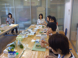 e0043367_1653950.gif