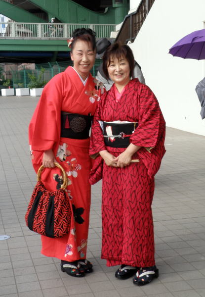 ハニーの赤い船_c0023172_2029564.jpg