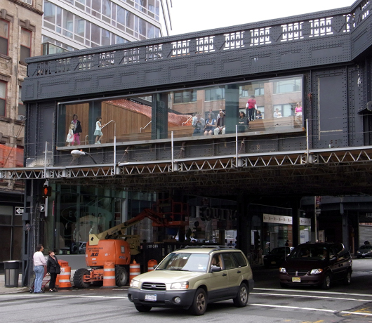 ハイラインの上にできた展望台スペース 10th Avenue Square_b0007805_7494652.jpg