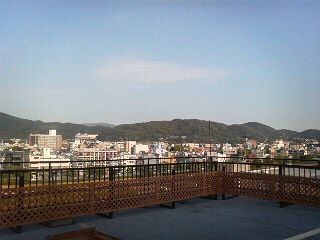 空の下の宴会場『風のガーデン』_f0163105_1446435.jpg