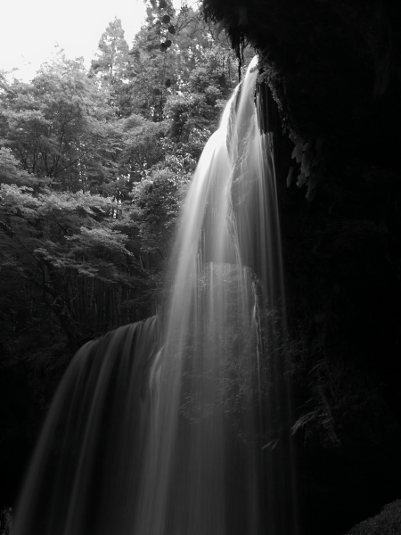 鍋ヶ滝から満願寺、内牧温泉へ_d0125535_2010161.jpg