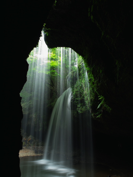 鍋ヶ滝から満願寺、内牧温泉へ_d0125535_208121.jpg