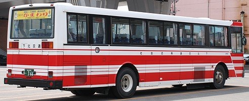 下北交通 日デU-UA520RAN +富士7B_e0030537_178571.jpg