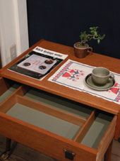Sewing table (DENMARK)_c0139773_21232571.jpg