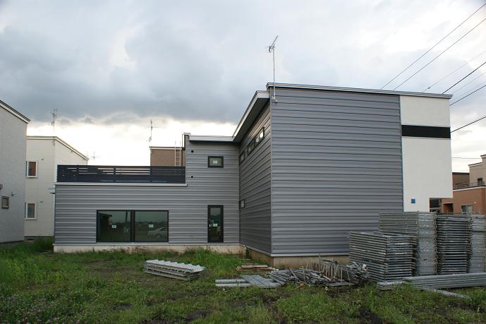 旭川市内ホームシアター付住宅!もうすぐ完成!_a0055981_1021272.jpg