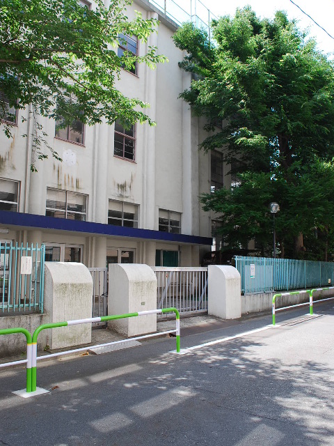 東京都文京区立元町公園、旧元町小学校(昭和モダン建築探訪)_f0142606_20574110.jpg