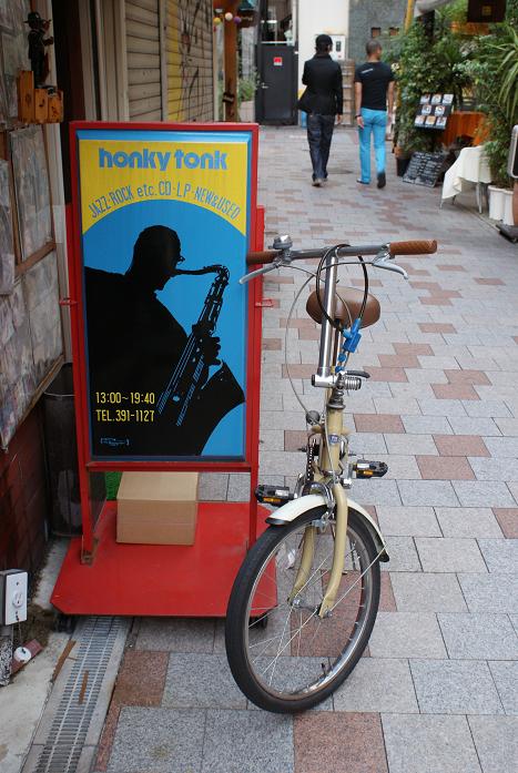 神戸のJAZZ好きでホンキートンクを知らない人は・・・_b0063958_853771.jpg