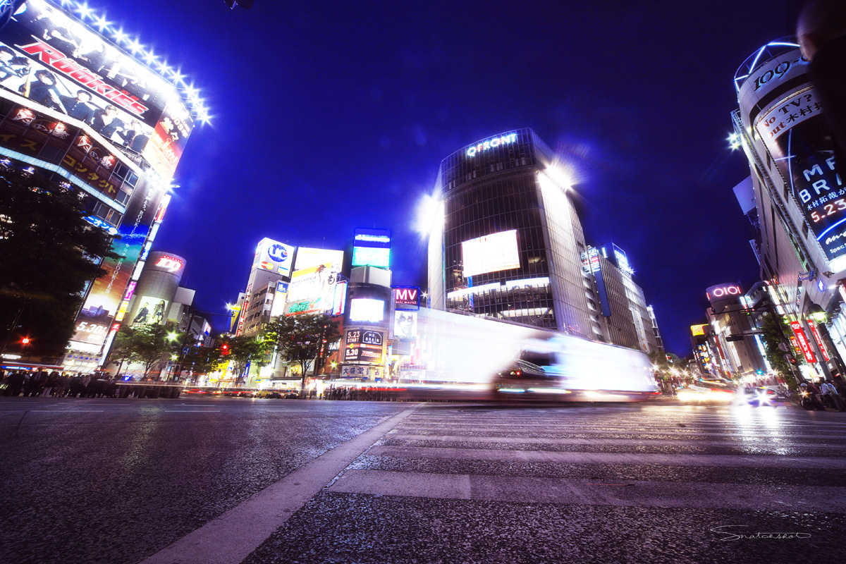 Ultra low & wide at Shibuya  \"Laser beam\"　3rd_d0122257_6421391.jpg