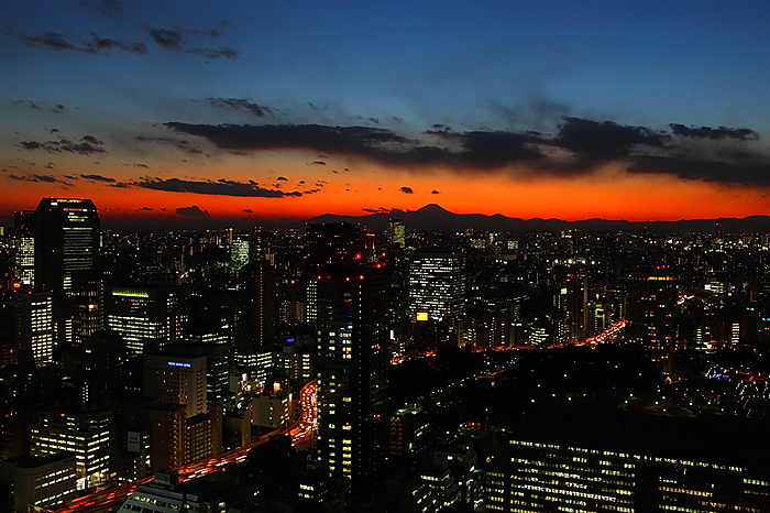 都会の夕暮れ Photo Nouvellevague