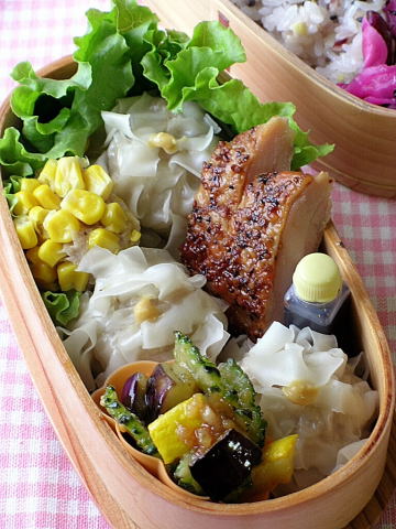 華シュウマイのお弁当_b0171098_6592953.jpg
